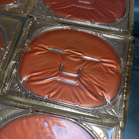 D’OR24K Prestige 24K Gold Facial Mask Collection - Vitamin C Face Mask - Picture 4 of 7